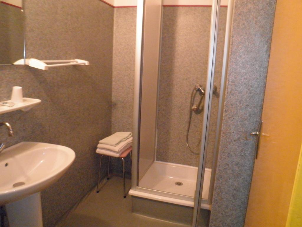 La Pierre Blanche Hotel Luzenac Værelse billede